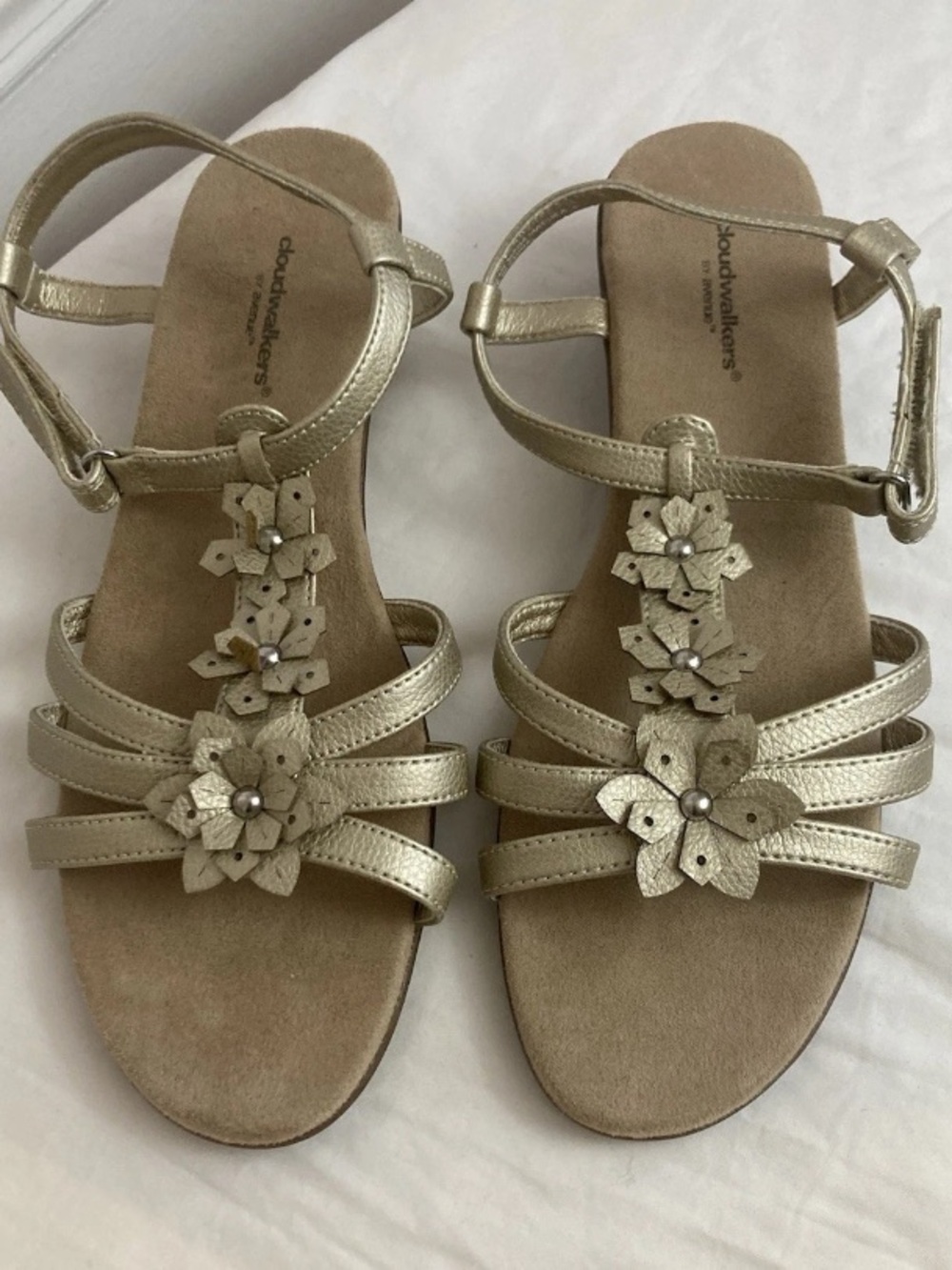 7-16 Cloudwalkers By Avenue Sandals Floral Pale Gold 11W 11 WIDE